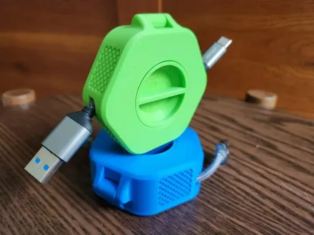 3D printed Travel Cable Winder — community design photo